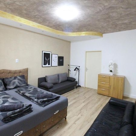 Private Quad Bedroom With Bathroom Rf3 Wien Eksteriør billede