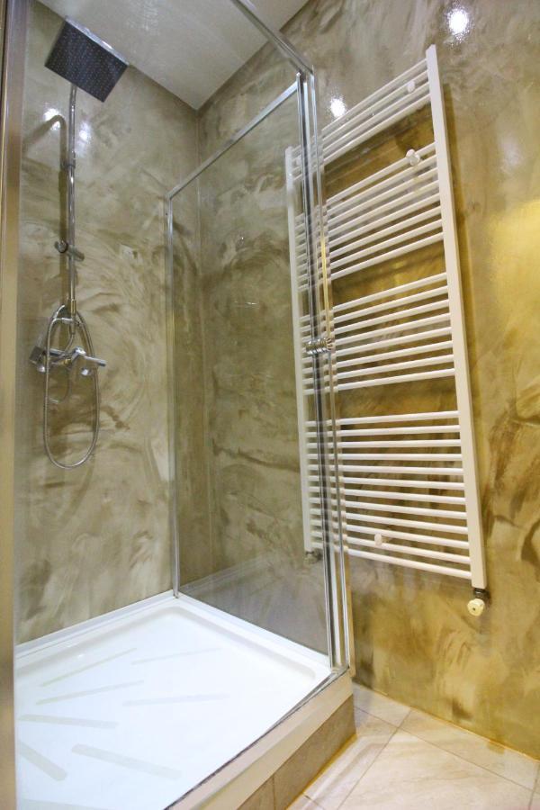 Private Quad Bedroom With Bathroom Rf3 Wien Eksteriør billede
