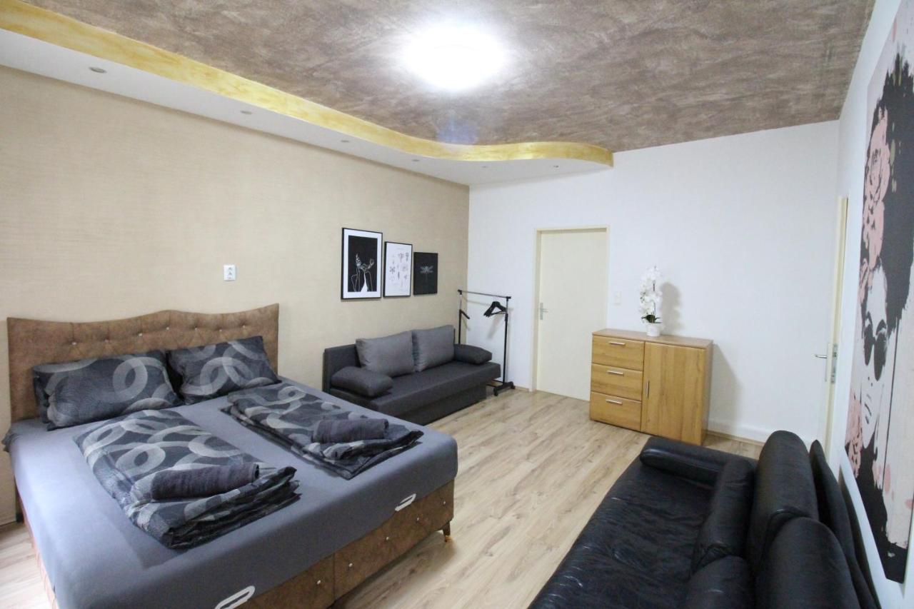 Private Quad Bedroom With Bathroom Rf3 Wien Eksteriør billede